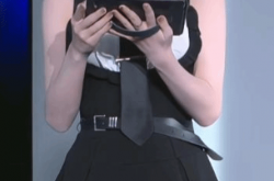 LPL新美女主持惊艳亮相引玩家热议 前SHY48女团成员！