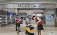 全国首个机场智能送餐：美团自研“小黄蜂”机器人投用深圳宝安机场