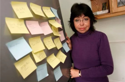 小说成真！车祸后女子患罕见失忆症：记忆会自动清除 每次醒来都是1994年！