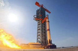 我国可重复使用火箭技术新突破！“朱雀三号”起飞推力超750吨