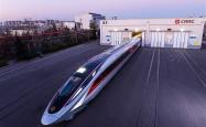 中国高铁跑出453公里时速引韩国网友热议:我们面积小 不需要这么快