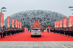 庆祝中泰建交50周年 比亚迪宋PLUS DM-i车队行驶5000公里抵达鸟巢