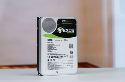 HAMR与CMR加持的稳定可靠企业级硬盘！希捷银河Exos M 30TB评测：读取逼近300MB/s