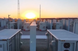 年发电1.89亿千瓦时！内蒙古乌海半固态锂电池储能项目成功并网发电