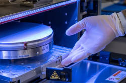 芯片不再“躺平”！美国团队造出首颗单片3D芯片：性能4倍跨越