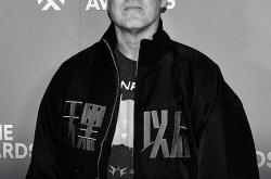 战地制作人文斯·赞佩拉车祸离世