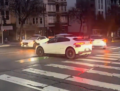 停电致Waymo无人驾驶出租车集体趴窝街头 官方详解原因所在