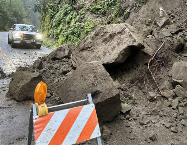 山火后又遭风暴！美国洛杉矶1天下完9个月的雨