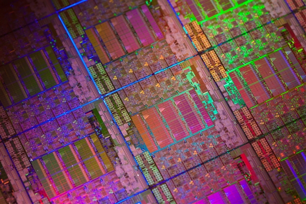 Intel：18A量产还是会继续与台积电合作