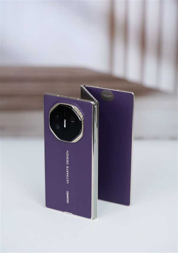 全球第2款三折叠！华为Mate XTs非凡大师图赏