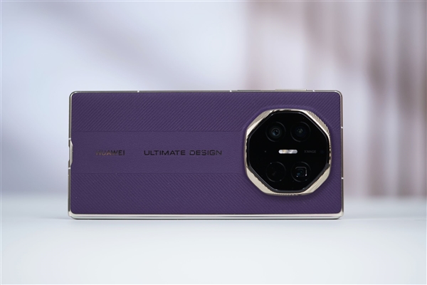 全球第2款三折叠！华为Mate XTs非凡大师图赏