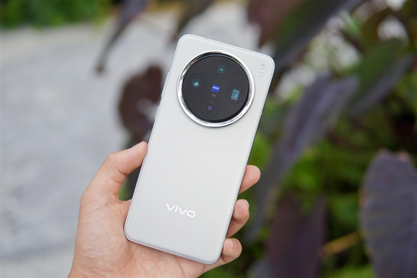天玑9500全能王!vivo X300系列看点汇总:蓝厂无短板的年度旗舰