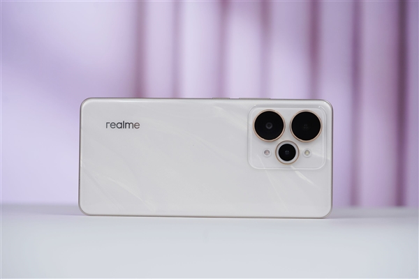 每台都独一无二！真我15 Pro图赏