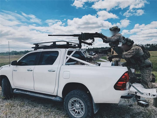 中亚的老外们 以后可能买不到中国便宜车了