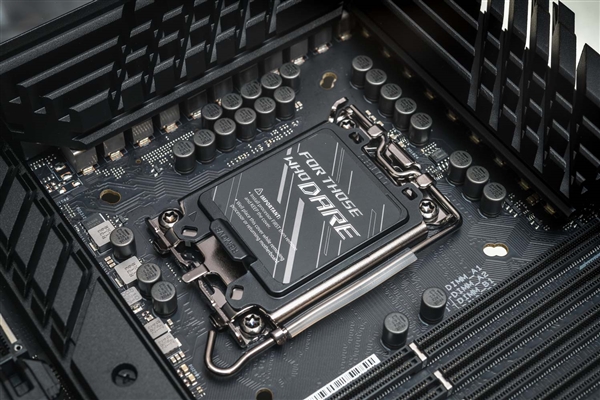 Linux中发现第三家x86处理器，不是Intel也非AMD：来源很神秘