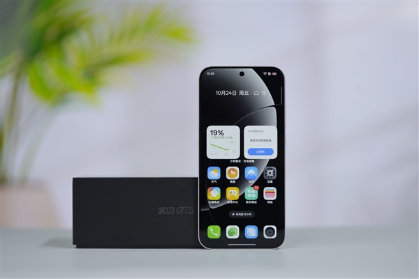 全球首发理光GR影像!真我GT8 Pro图赏