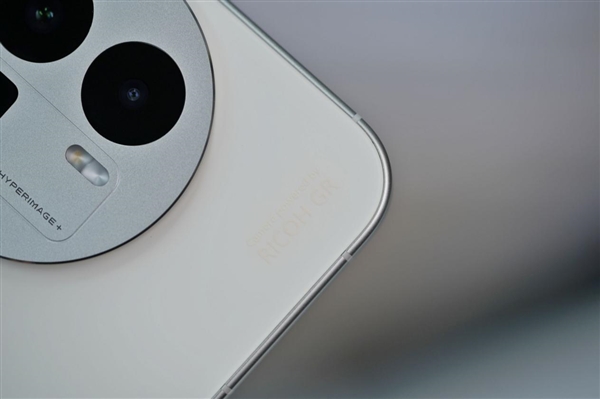 全球首发理光GR影像!真我GT8 Pro图赏