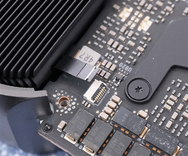 PCIe接口损坏 2万元的RTX 5090原地报废!NVIDIA终于同意换新