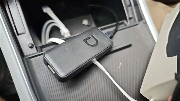 才买2年就被车企“抛弃” 这群车主开始破解车机了