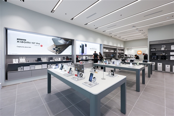 小米之家重返法国！巴黎首店正式开业