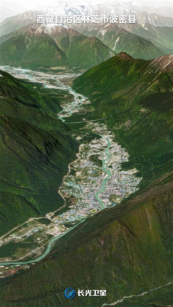 卫星俯瞰中国最后一个通公路的县：西藏墨脱