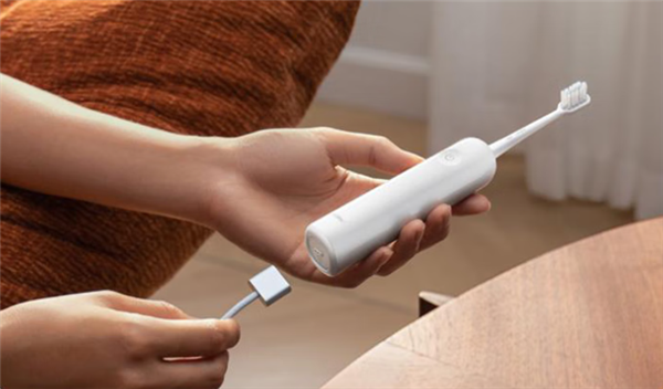 徕芬回应发布会撞景《周处除三害》灵修场面：与电影无关 2023年就用过