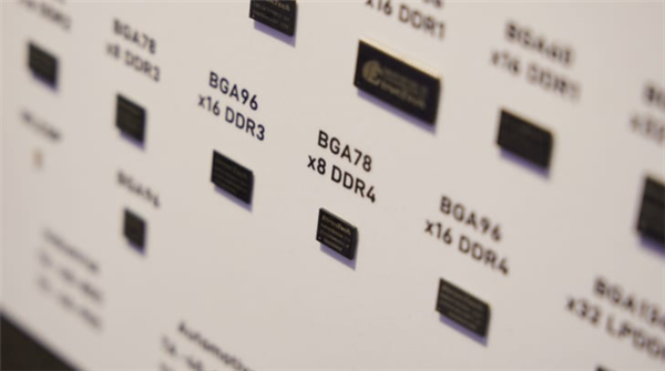 DDR4价格持续暴涨!三星暂缓停产计划 与客户锁定长单