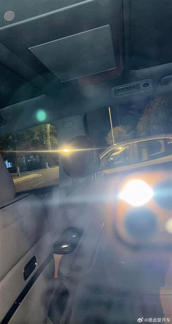 问界M9亲民平替 宝骏华境S内饰曝光：新势力有的基本都配齐 问界M9 第3张