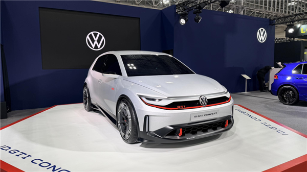 平时规规矩矩的车企 正在东京改装车展上释放天性