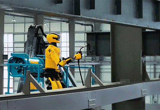 连干8小时不停歇！人形机器人完成全球首例人机协作高空焊接作业 人形机器人 第2张