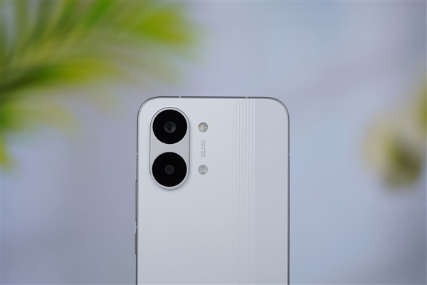 9000mAh小米史上最大电池!REDMI Turbo 5 Max图赏 REDMI Max 第12张 9000mAh小米史上最大电池!REDMI Turbo 5 Max图赏 REDMI Max 第12张