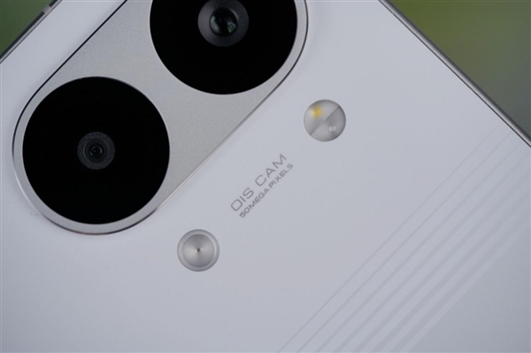 9000mAh小米史上最大电池!REDMI Turbo 5 Max图赏 REDMI Max 第15张 9000mAh小米史上最大电池!REDMI Turbo 5 Max图赏 REDMI Max 第15张