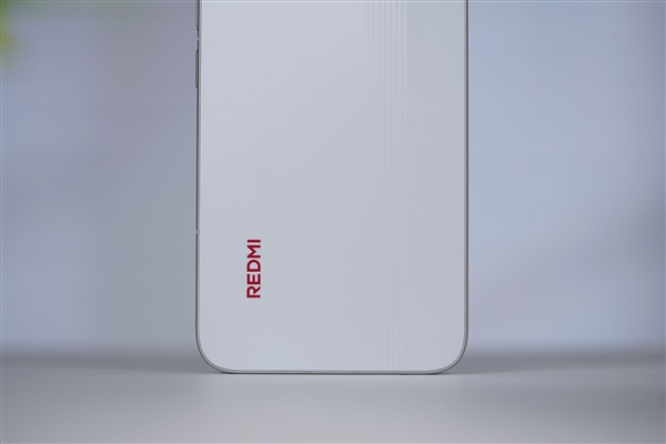 9000mAh小米史上最大电池!REDMI Turbo 5 Max图赏 REDMI Max 第16张 9000mAh小米史上最大电池!REDMI Turbo 5 Max图赏 REDMI Max 第16张