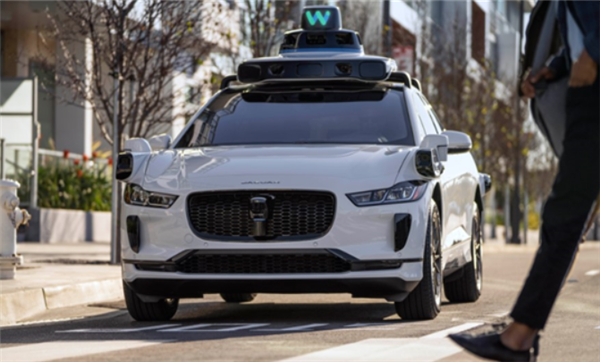 马斯克又翻车！特斯拉无人出租运营8个月可用率仅19% 特斯拉无人出租 第1张