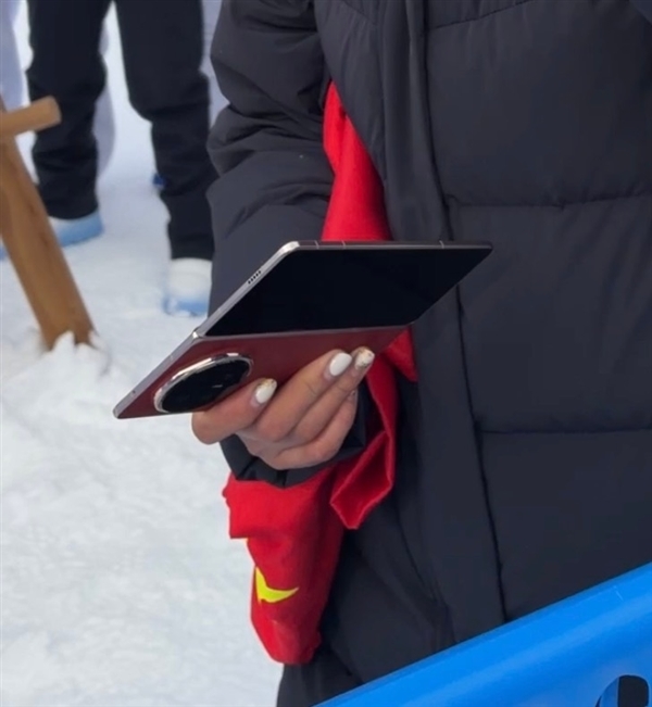 荣耀Magic V6配置官宣：搭载满血第五代骁龙8至尊版