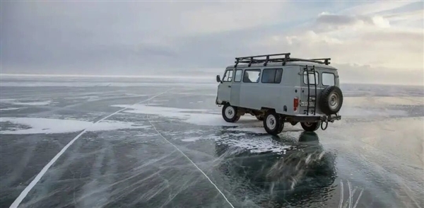 巡逻车劝离 黑车揽客:贝加尔湖上失控的“小刚炮” 贝加尔湖 第2张 巡逻车劝离 黑车揽客:贝加尔湖上失控的“小刚炮” 贝加尔湖 第2张