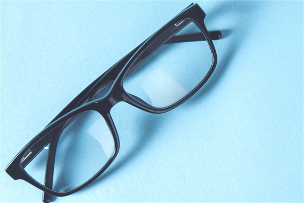 眼镜有多暴利:799元镜片进价仅15元 眼镜暴利 第1张 眼镜有多暴利:799元镜片进价仅15元 眼镜暴利 第1张