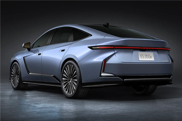 “公路闪电”雷克萨斯ES终于换代 但我觉得不如丰田 雷克萨斯ES换代 第8张