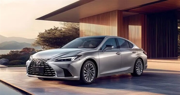 “公路闪电”雷克萨斯ES终于换代 但我觉得不如丰田 雷克萨斯ES换代 第3张