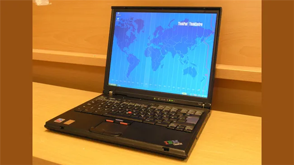 26年Windows全通关！单核ThinkPad T43封神：裸机跑遍NT到Win10 ThinkPad T43 第1张