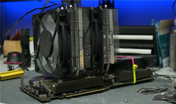 硬核博主用双塔CPU散热器改装GTX 1080 Ti：温度最高降低32℃