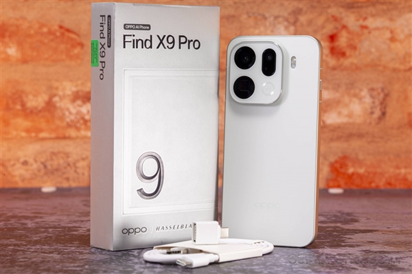 OPPO Find X10全球首发！天工屏今天亮相：史上最好的手机屏幕