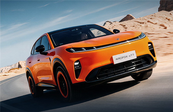 13.78万买车长超5米的大SUV！极狐T7预售72小时 订单破3万