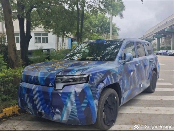 比亚迪再添猛将！方程豹钛6谍照曝光：延续方盒子设计