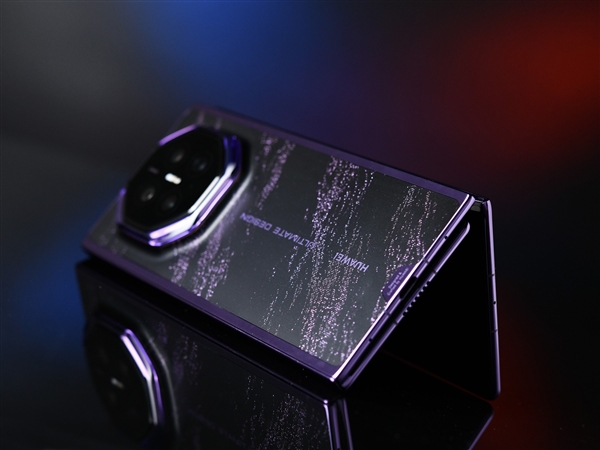 史上最完美的三折叠！华为Mate XT 2非凡大师上手