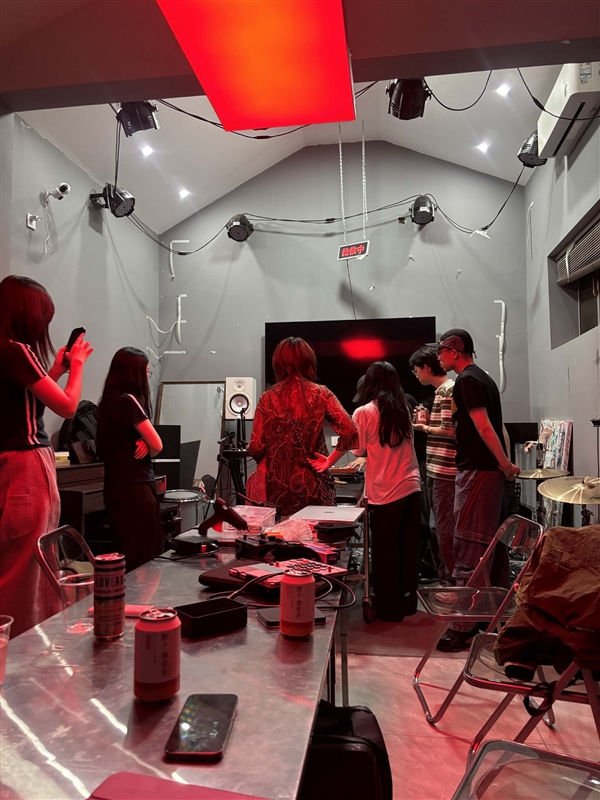一生爱上课的中国人 又给自己送进了学校