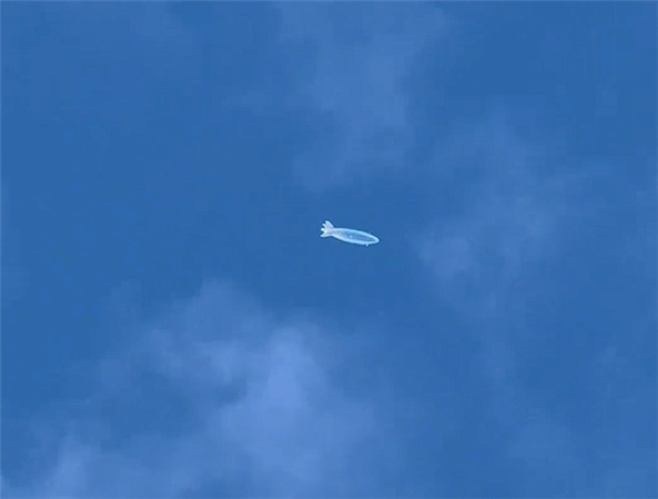 形似透明飞艇可静止浮空 成都上空出现不明飞行物：气象部门回应