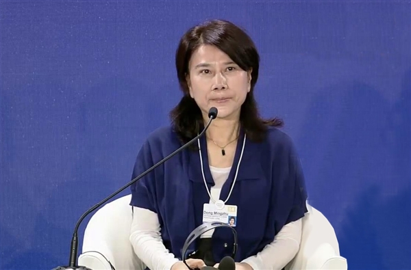 格力技校首届新生开学：校长董明珠面对面传递工匠精神与让世界爱上中国造的价值观