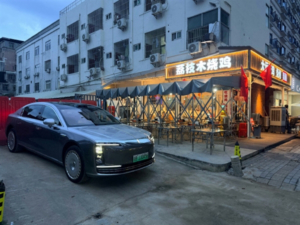 博主李杰灵称收到通知：尊界S800典藏大观也可免费更换刹车踏板